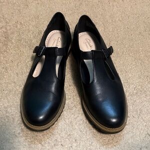 Clarks Women's Griffin Monty Black Leather Loafers